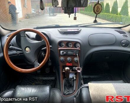 Чорний Альфа Ромео 156, об'ємом двигуна 2 л та пробігом 320 тис. км за 3200 $, фото 5 на Automoto.ua