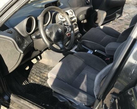 Чорний Альфа Ромео 156, об'ємом двигуна 1.9 л та пробігом 235 тис. км за 1950 $, фото 8 на Automoto.ua