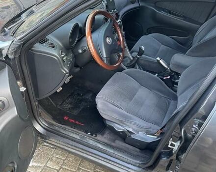 Серый Альфа Ромео 156, объемом двигателя 1.75 л и пробегом 490 тыс. км за 2400 $, фото 12 на Automoto.ua