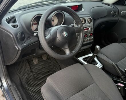 Серый Альфа Ромео 156, объемом двигателя 2 л и пробегом 213 тыс. км за 3600 $, фото 11 на Automoto.ua