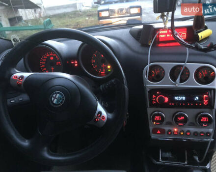 Серый Альфа Ромео 156, объемом двигателя 1.91 л и пробегом 320 тыс. км за 3800 $, фото 6 на Automoto.ua