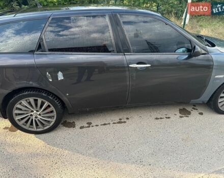 Сірий Альфа Ромео 156, об'ємом двигуна 1.75 л та пробігом 211 тис. км за 2700 $, фото 7 на Automoto.ua
