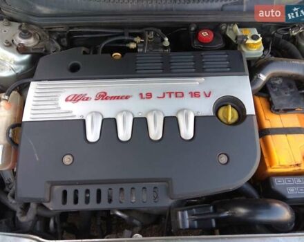 Серый Альфа Ромео 156, объемом двигателя 1.9 л и пробегом 280 тыс. км за 4800 $, фото 10 на Automoto.ua