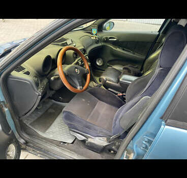 Синий Альфа Ромео 156, объемом двигателя 1.97 л и пробегом 200 тыс. км за 1950 $, фото 9 на Automoto.ua