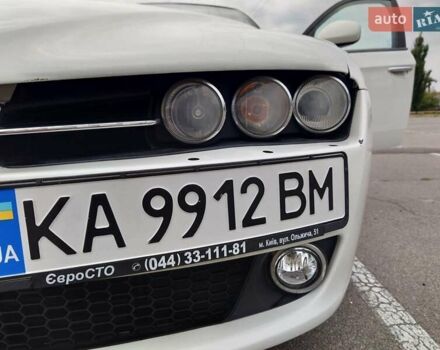 Білий Альфа Ромео 159, об'ємом двигуна 2.2 л та пробігом 125 тис. км за 7500 $, фото 22 на Automoto.ua