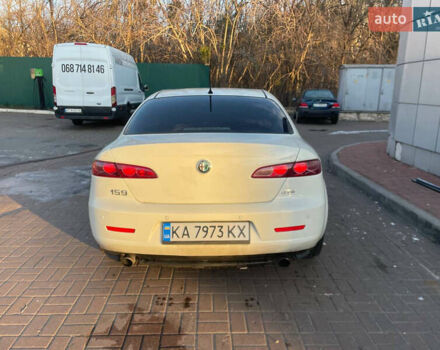 Белый Альфа Ромео 159, объемом двигателя 2.2 л и пробегом 129 тыс. км за 6000 $, фото 4 на Automoto.ua