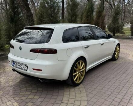 Білий Альфа Ромео 159, об'ємом двигуна 2.39 л та пробігом 214 тис. км за 11000 $, фото 4 на Automoto.ua