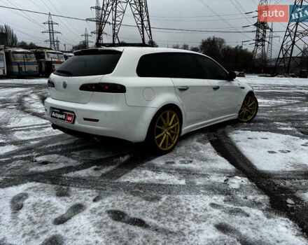 Білий Альфа Ромео 159, об'ємом двигуна 2.4 л та пробігом 216 тис. км за 10590 $, фото 3 на Automoto.ua