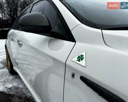 Білий Альфа Ромео 159, об'ємом двигуна 2.4 л та пробігом 216 тис. км за 10590 $, фото 8 на Automoto.ua