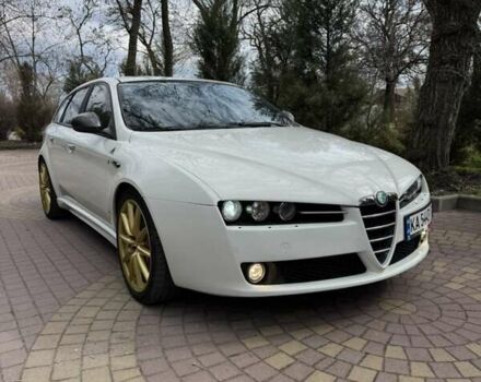 Білий Альфа Ромео 159, об'ємом двигуна 2.39 л та пробігом 214 тис. км за 11000 $, фото 1 на Automoto.ua