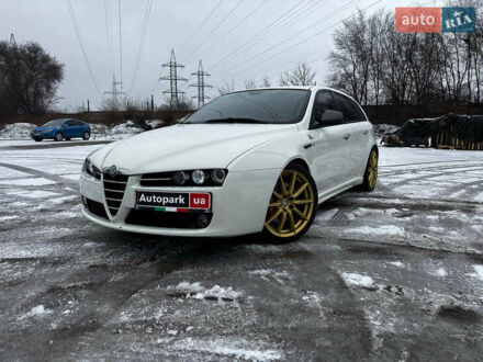 Білий Альфа Ромео 159, об'ємом двигуна 2.4 л та пробігом 216 тис. км за 10590 $, фото 1 на Automoto.ua