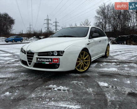 Белый Альфа Ромео 159, объемом двигателя 2.4 л и пробегом 216 тыс. км за 10590 $, фото 1 на Automoto.ua