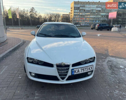 Білий Альфа Ромео 159, об'ємом двигуна 2.2 л та пробігом 129 тис. км за 6000 $, фото 1 на Automoto.ua