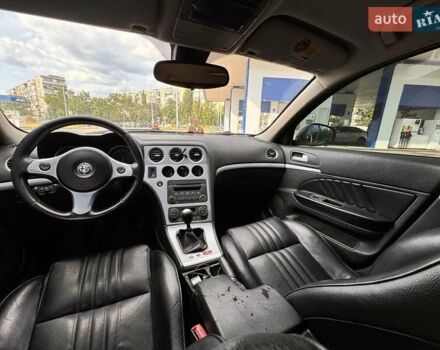 Чорний Альфа Ромео 159, об'ємом двигуна 2.2 л та пробігом 312 тис. км за 5800 $, фото 13 на Automoto.ua