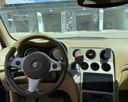 Чорний Альфа Ромео 159, об'ємом двигуна 2.2 л та пробігом 182 тис. км за 5800 $, фото 11 на Automoto.ua