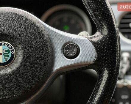 Чорний Альфа Ромео 159, об'ємом двигуна 2.2 л та пробігом 263 тис. км за 8200 $, фото 12 на Automoto.ua