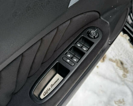 Черный Альфа Ромео 159, объемом двигателя 2.39 л и пробегом 208 тыс. км за 6800 $, фото 6 на Automoto.ua