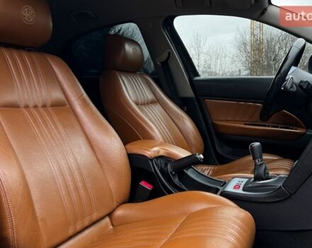 Чорний Альфа Ромео 159, об'ємом двигуна 2.2 л та пробігом 263 тис. км за 8200 $, фото 19 на Automoto.ua