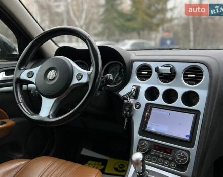 Чорний Альфа Ромео 159, об'ємом двигуна 2.2 л та пробігом 263 тис. км за 7500 $, фото 21 на Automoto.ua