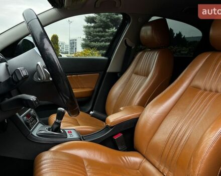 Чорний Альфа Ромео 159, об'ємом двигуна 2.2 л та пробігом 263 тис. км за 8200 $, фото 8 на Automoto.ua