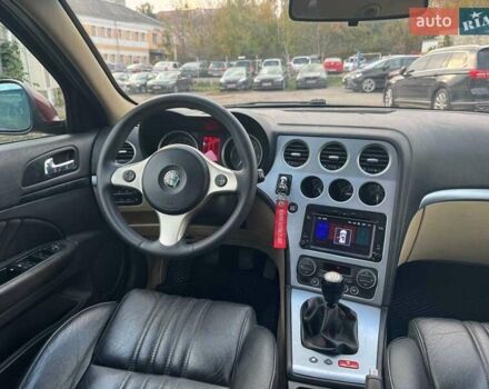 Красный Альфа Ромео 159, объемом двигателя 1.9 л и пробегом 288 тыс. км за 6190 $, фото 37 на Automoto.ua