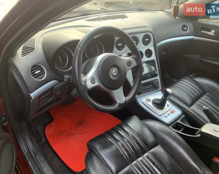 Красный Альфа Ромео 159, объемом двигателя 2.2 л и пробегом 240 тыс. км за 5999 $, фото 9 на Automoto.ua