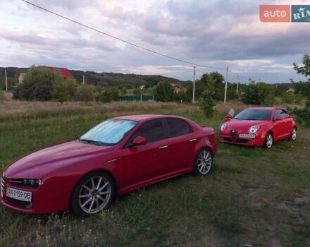 Красный Альфа Ромео 159, объемом двигателя 3.2 л и пробегом 72 тыс. км за 11900 $, фото 3 на Automoto.ua