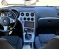 Червоний Альфа Ромео 159, об'ємом двигуна 2.2 л та пробігом 246 тис. км за 5900 $, фото 9 на Automoto.ua