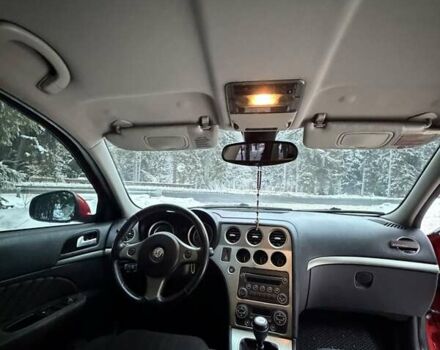 Червоний Альфа Ромео 159, об'ємом двигуна 2.39 л та пробігом 265 тис. км за 8300 $, фото 30 на Automoto.ua
