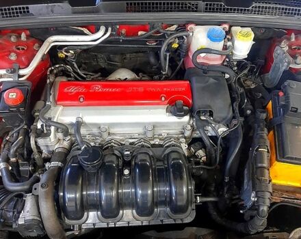 Червоний Альфа Ромео 159, об'ємом двигуна 2.2 л та пробігом 202 тис. км за 7500 $, фото 11 на Automoto.ua