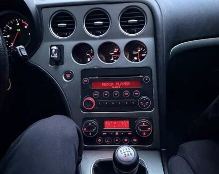 Червоний Альфа Ромео 159, об'ємом двигуна 2.39 л та пробігом 265 тис. км за 8300 $, фото 36 на Automoto.ua