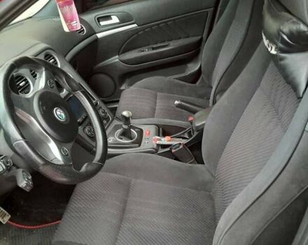 Червоний Альфа Ромео 159, об'ємом двигуна 2.2 л та пробігом 203 тис. км за 4200 $, фото 4 на Automoto.ua