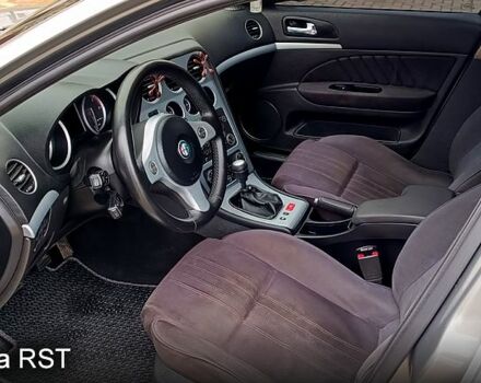 Сірий Альфа Ромео 159, об'ємом двигуна 1.9 л та пробігом 300 тис. км за 5600 $, фото 7 на Automoto.ua