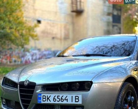 Сірий Альфа Ромео 159, об'ємом двигуна 1.9 л та пробігом 300 тис. км за 5600 $, фото 1 на Automoto.ua