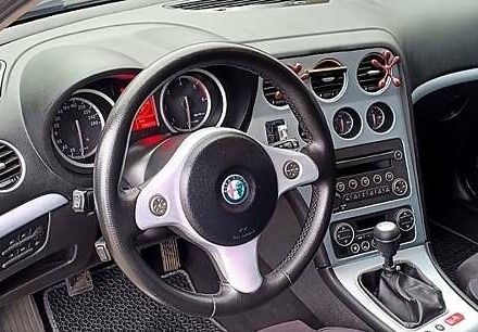 Сірий Альфа Ромео 159, об'ємом двигуна 1.9 л та пробігом 300 тис. км за 5600 $, фото 4 на Automoto.ua