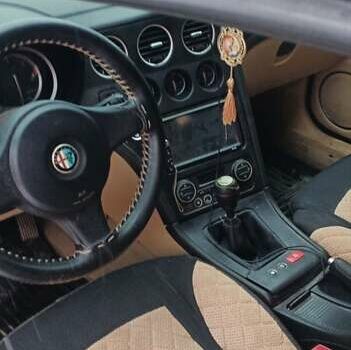 Сірий Альфа Ромео 159, об'ємом двигуна 1.9 л та пробігом 320 тис. км за 5100 $, фото 6 на Automoto.ua