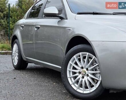 Сірий Альфа Ромео 159, об'ємом двигуна 1.9 л та пробігом 330 тис. км за 4499 $, фото 8 на Automoto.ua