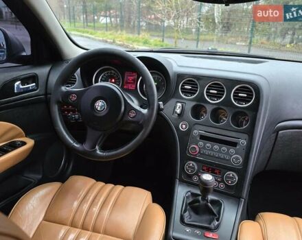 Сірий Альфа Ромео 159, об'ємом двигуна 1.9 л та пробігом 330 тис. км за 4499 $, фото 21 на Automoto.ua