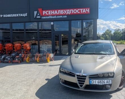 Серый Альфа Ромео 159, объемом двигателя 2.2 л и пробегом 271 тыс. км за 5700 $, фото 17 на Automoto.ua