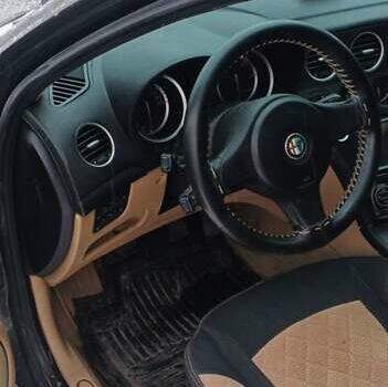 Сірий Альфа Ромео 159, об'ємом двигуна 1.9 л та пробігом 320 тис. км за 5100 $, фото 7 на Automoto.ua