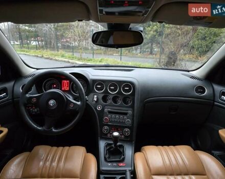 Сірий Альфа Ромео 159, об'ємом двигуна 1.9 л та пробігом 330 тис. км за 4499 $, фото 1 на Automoto.ua