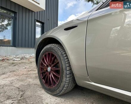 Серый Альфа Ромео 159, объемом двигателя 2.2 л и пробегом 270 тыс. км за 4800 $, фото 10 на Automoto.ua