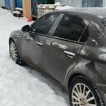 Сірий Альфа Ромео 159, об'ємом двигуна 1.9 л та пробігом 320 тис. км за 5100 $, фото 1 на Automoto.ua