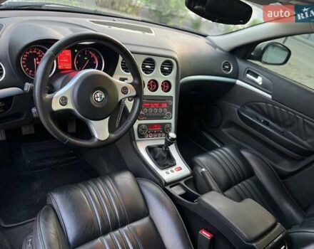 Серый Альфа Ромео 159, объемом двигателя 2.4 л и пробегом 89 тыс. км за 7800 $, фото 12 на Automoto.ua