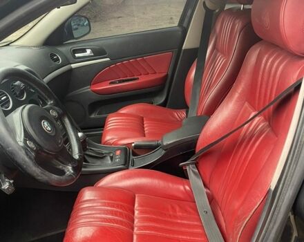 Сірий Альфа Ромео 159, об'ємом двигуна 1.91 л та пробігом 351 тис. км за 6600 $, фото 5 на Automoto.ua