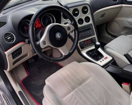 Сірий Альфа Ромео 159, об'ємом двигуна 1.91 л та пробігом 340 тис. км за 4999 $, фото 12 на Automoto.ua