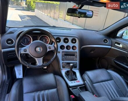 Сірий Альфа Ромео 159, об'ємом двигуна 1.8 л та пробігом 165 тис. км за 11500 $, фото 5 на Automoto.ua