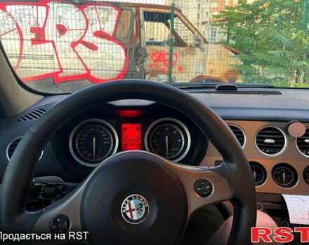 Сірий Альфа Ромео 159, об'ємом двигуна 1.9 л та пробігом 331 тис. км за 6000 $, фото 3 на Automoto.ua