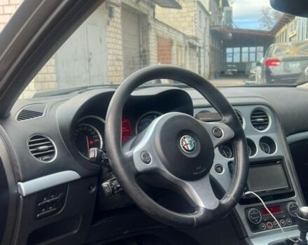 Сірий Альфа Ромео 159, об'ємом двигуна 2.4 л та пробігом 310 тис. км за 5600 $, фото 6 на Automoto.ua