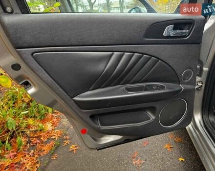 Серый Альфа Ромео 159, объемом двигателя 1.9 л и пробегом 304 тыс. км за 5590 $, фото 20 на Automoto.ua